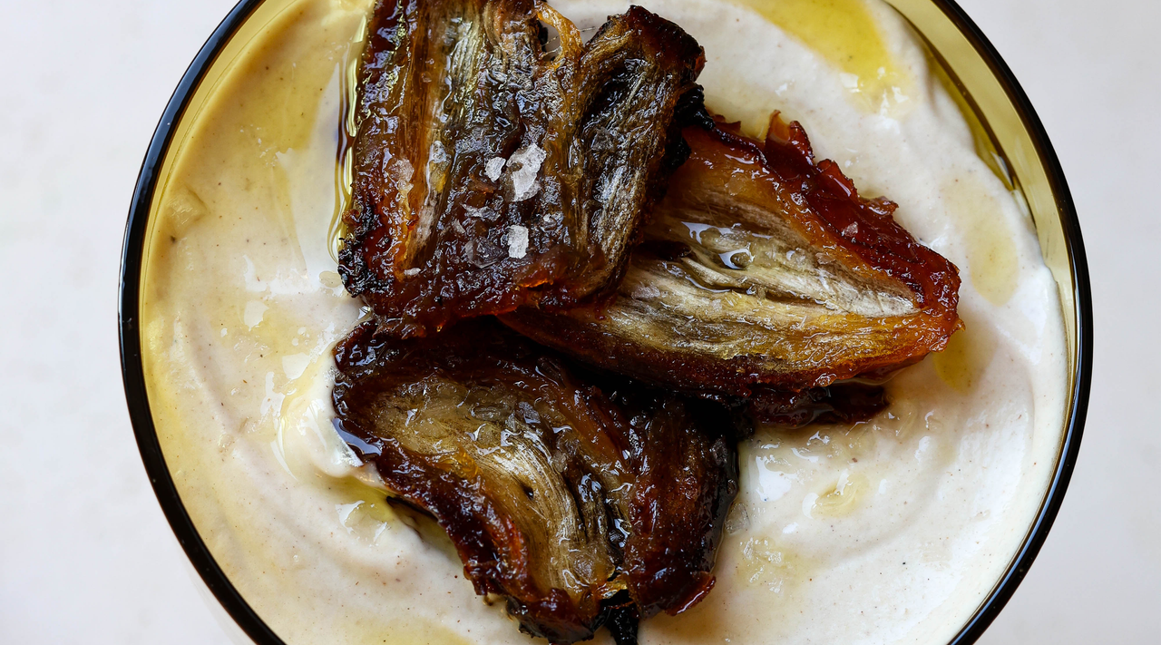 Vanilla Protein Yogurt with Dates